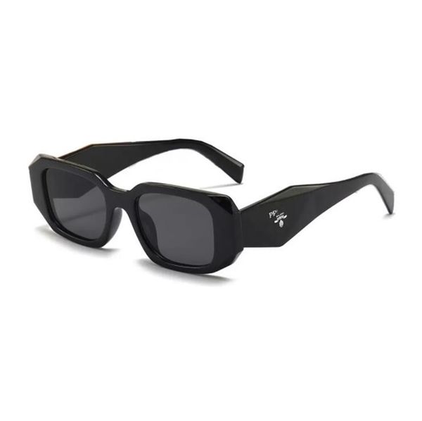 Lunettes de soleil pour hommes Lunettes de soleil de créateurs pour femmes en option polarisé UV400 Lenses de protection des verres de soleil Luxury Eyewear mélange Couleur Triangulaire Signature