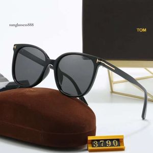 Lunettes de soleil pour hommes Hot Designer Tom pour femmes lunettes hommes classiques UV 400 lunettes de soleil de mode adaptées à l'extérieur plage avec boîte 5 couleurs sympa