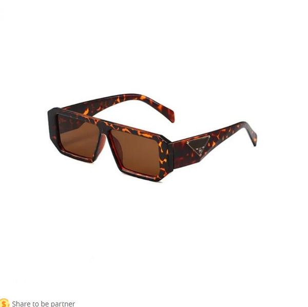 Lunettes de soleil pour hommes Lunettes d'extérieur Lunes de soleil classiques pour femmes Luxury Eyewear Mix Couleur en option Triangulaire Signature Gafas Para El Sol de Mujer