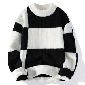 Chandails pour hommes conçus pull pour hommes demi-col roulé tricoté chemise de fond garçons épaissi vêtements de laine chauds tout match 231017