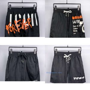 Mentes nage shorts créateurs d'été de fête de mode de la mode Pantalon de natation de plage courte pantalon mesh sportswear lancers de maillot de bain sec