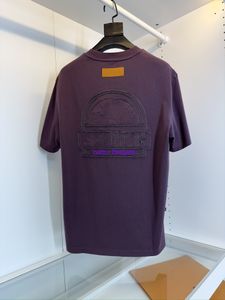 T-shirt pour hommes Designer Vêtements de luxe Été Chemise respirante décontractée Dos gratté et technologie de broderie en détresse à manches courtes