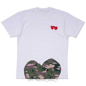 Heren t-shirt Ontwerperoverhemden Love Red Heart Eyes Cdg Casual Dames Quanlity Lovers Borduurwerk T-shirt met korte mouwen Leisure Streetwear Tide Outdoor Fashion Sweat 2 JBPN