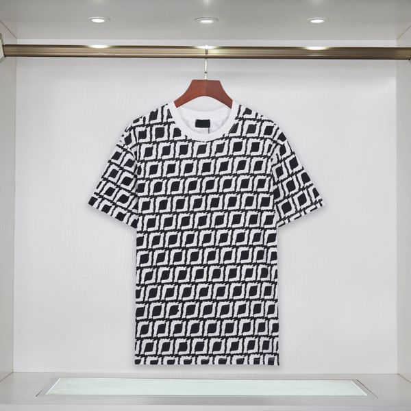 Mens T-shirt Designer T-shirt 3D Lettres imprimées Styliste décontractée Summer Souhoring Vêtements Men de femmes Vêtements couples