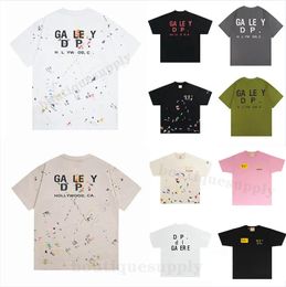 Les t-shirts pour hommes nouveaux pour le créateur d'été T-shirt galerie de la lettre tridimensionnelle en trois dimensions tshirt crewneck sont polyvalents avec des manches courtes décontractées chemises pour hommes à manches courtes