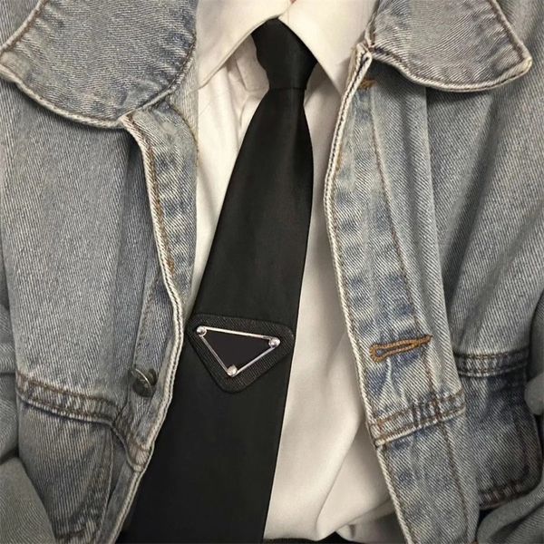 Corbata para hombre, corbata para hombre, corbata de diseñador para hombre, adolescente, ropa formal, mini correa de cuero para mujer, corbata blanca y negra a la moda