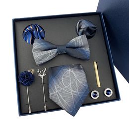 Boîte à cadeau de cravate pour hommes marque de mode Bowtie Pocket Squares Brooch Coughs Clip Clip Clip For Men Business Coldie Wedding Party 240511