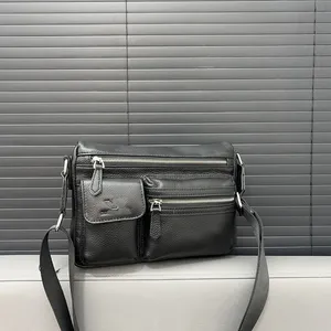 Capa superior de hombres Bolsas de mensajero de lujo Bolsas de diseño de cuerpo de lujo de moda Sobre de hombro Causal para mujeres Billetera CSD2405054-12