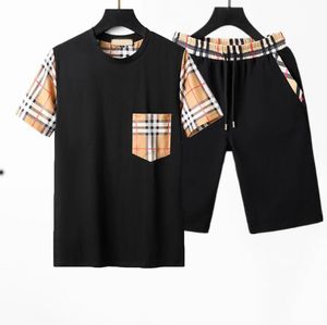 Survêtement pour hommes Sweat Designer Track Casual Pure tricoté à la main évidé chemise à manches courtes et short en cuir costume de vacances mâle