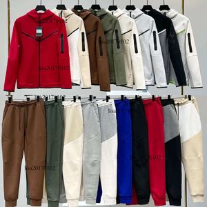 Mélange de survêtement technique Matériel en toison tuta uomo Designer Basketball Football Rugby Two-pièces avec pantalon à sweat à capuche à manches longues pour femmes