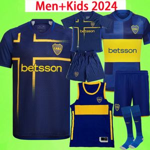 Contulaires pour hommes 2024 2025 Boca Juniors Soccer Jerseys Men Kid Kit 24 25 Maradona Romero Cavani Benedetto Lucas Janson Medina Vest Football Shirt t Fans Joueur Versio