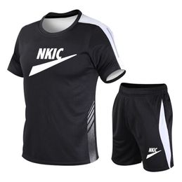 Chándales para hombre Ropa deportiva Camiseta de manga corta a rayas Conjunto de pantalones cortos Chándal de verano Baloncesto Fútbol Sudadera Traje Marca LOGO Imprimir