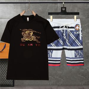 Chándales para hombre Camiseta Conjuntos de marca Letra Streetwear Casual Transpirable Trajes de verano Tops Pantalones cortos Camisetas Turismo al aire libre Ropa deportiva Conjunto de calidad