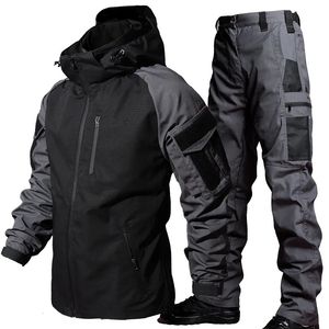 Survêtements pour hommes Ensembles de veste imperméable tactique Ensembles d'entraînement de combat pour hommes Costume de travail en plein air à coque souple SWAT Army Vestes à capuche Pantalon 2 pièces Ensemble 231206