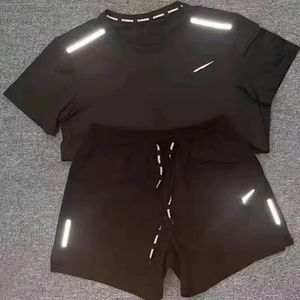 Chándal para hombres Tech Set Designer Tack Skyguit Shorts Shorts Traje de dos piezas TRAPELA DE SEMBRADO RÁPIDO Y CAMISA DE BALONBOL DE BASKINO DE BALONBOLO DE ASSEPTOR