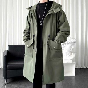 Trench Coats Mens Spring Autumn Army Green Windbreaker Fashion Mid-Longle Casual Hooded Moued Men Daily High Street Overcoat Clothes masculin 8k24