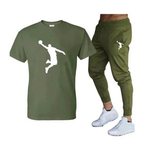 Tshirt et pantalons de sport pour hommes