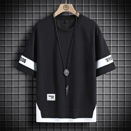 Hommes T-shirts D'été À Manches Courtes Harajuku Corée Mode Blanc Noir T-shirt Streetwear Hip Hop Oversize Tshirt Top Tees Vêtements 230512