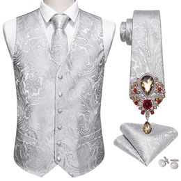 Heren Vesten 5 stks Designer Mens Wedding Pak Vest Silver Paisley Jacquard Folral Silk Waistcoat Tie broches Vestset Barrywang Groom 230213
