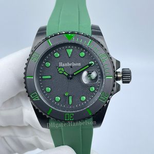 Heren Watch 2813 Automatische beweging Sapphire Glass Groene rubberriem Glijdende Clasp polshorloges Zwarte stalen kast Horloges