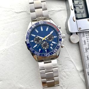 Montre de montre pour hommes montre un mouvement de quartz automatique montre 43 mm montres saphir en acier inoxydable en acier inoxydable et mollet