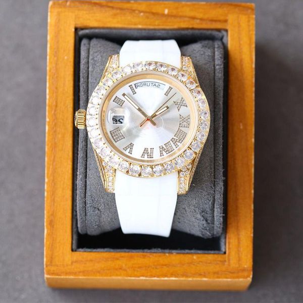 Montre de luxe pour hommes Bracelet de montre en diamant Montre-bracelet étanche Montre de caoutchouc mécanique Automatique Montre-bracelet de mode 40mm Montre Gol Dmbp
