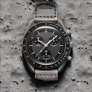 Homme de surveillance de haute qualité Bioceramic Planet Moon Watch Full Fonction Quarz Chronograph Movement Mouvements imperméables Luminous Leathe174R