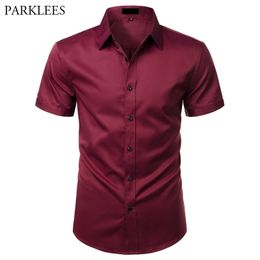 Mens Wine Red Bamboo Fiber Jurk Shirts Korte Mouw Rimpel Gratis Shirt Mannen Non Iron Easy Care Elasctic Business Work Chemise 210522