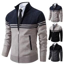 Camisola de inverno masculina lã grossa quente casual gola com zíper cardigan moda casaco listrado 240119