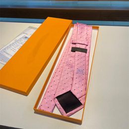 Corbatas de seda de diseñador para mujer para hombre con caja de cuero de moda corbata de lazo para hombres y mujeres con patrón V carta corbatas Color Neckties199u