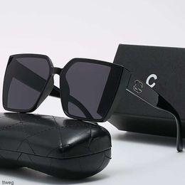 gafas de sol de diseñador de mujeres para hombres gafas de lujo gafas de moda gafas diamantes cuadrados sunshade forma de cristal sun paquete completo gafas lunette 2024