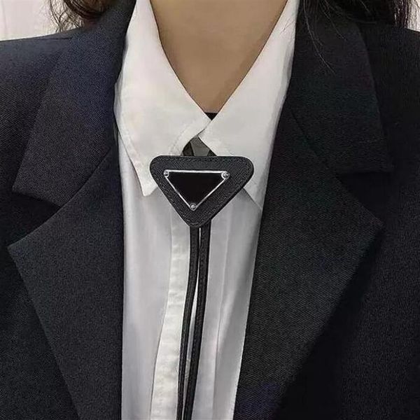 Hommes Femmes Designer Cravates Mode En Cuir Cravate Noeud Pour Hommes Dames Avec Motif Lettres Cravates Fourrure Couleur Unie Cravates241j