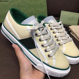 Homens de Tênis de Mulheres de 1977 com Mesh Green e Red Cotton Luxury Shoes Men tamanhos 35-45 JHHJJ1754