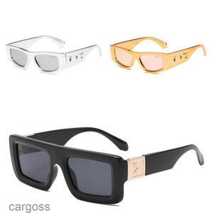 Lunettes de soleil de créateurs de femmes pour femmes luxe cool mode chaude plaque épaisse épaisse noire blanche square solawear off mang de lunettes avec des lois avec l'original 2024 wxyf