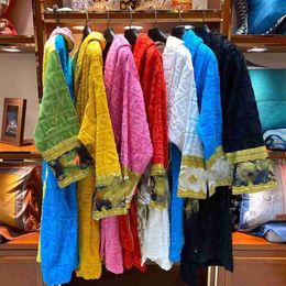 Robes de maison pour femmes pour hommes OP68 Collier de châle Coton Coton Soft Duffy Sleepwear Designer Brand Luxury Vintage Pybrobe Pyjama Unisexe Lovers Dressing Nightwear 1412