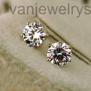 Boucles d'oreilles pour femmes pour femmes bijoux de haute qualité 0,5ct1ct2ct 6 Prong 100% boucles d'oreilles en diamant Moisanite Silver pour le mariage