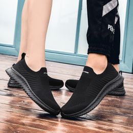 Mentes Femmes Running Tennis Sports Chaussures décontractées Femmes Slip-On Sallers de chaussettes Randage des chaussures de sport de marche