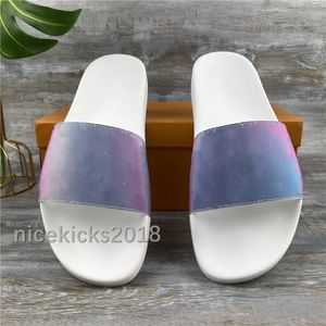 Zapatilla para mujer para hombre Láser Sandalias de verano Toboganes de playa Zapatillas populares Damas Sandali Baño Da Donna Zapatos Clásico Marrón Estampado de flores con caja