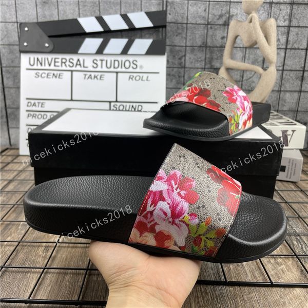 Zapatillas para mujer para hombre Sandalias de verano Desgastes Toboganes de playa Zapatillas de ocio Señoras Sandali Baño Zapatos para el hogar Patrón de moda Flor Serpiente Pantoufles Sandalias