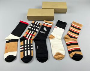 Chaussettes pour hommes et femmes, broderie décontractée en coton, sport, basket-ball, chaussettes à la mode pour hommes et femmes avec boîte