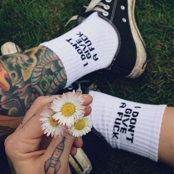 Chaussettes de sport pour hommes et femmes, chaussettes de tube courtes en plein air, séchage rapide, mode décontractée, hip hop, bas en coton pour hommes et femmes, vente en gros