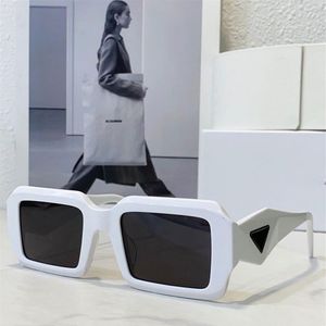 Gafas de sol para mujer para hombre PR81WS El más nuevo estilo clásico Marco rectangular Triángulo Patillas decorativas Correa de protección UV de gran calidad 227R