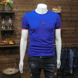 T-shirts en coton mercerisé pour hommes 2022 Été Nouvelle tendance Logo de la marque Conception de broderie Poignets à manches courtes Couture Slim Col rond T-shirts Bleu Rouge Noir Vêtements Top M-4XL