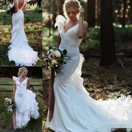 Robes sirène V Neck 2021 Chapelle Train Tierred Organza Ruffles Country Wedding Wedding Bridal Bridal Vestido de Novia Estido
