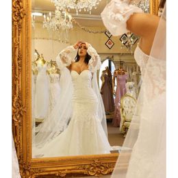 Mermaid Dos vestidos de diseñador mangas largas 2021 Apliques de encaje Sweing Train Vestido de boda de playa hecha a medida Vestido de Novia
