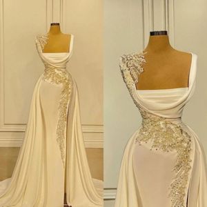 Sirène robes de mariée arabe dubai plus taille perle appliques dentelle en dentelle cristaux illusion côté éclatement des écarts de mariée longues