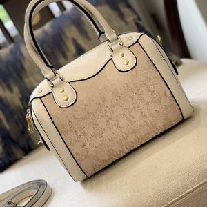 Messenger Bag Designer Handbag Ladies Fashion Gran capacidad Carta versátil Impresión de dos colores Classic