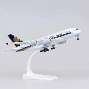 Aircraft en métal modèle 20cm 1 400 Singapore Airlines A380 Replique de métal matériau en alliage Aviation Simulation Toys Boy Gift 240516