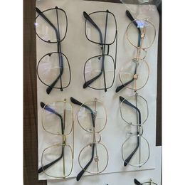 Les lunettes anti-lumière bleue en métal sont de bonne qualité et à un prix abordable
