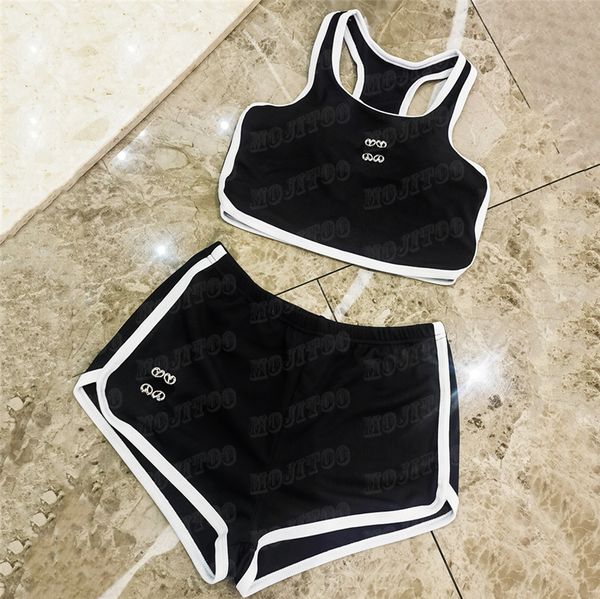 Metal Badge Swimwear Split Bikini Diseñador para mujer Sexy Brebre Breve Sets Underwear Sets Gym Fitness Sports Yoga Outfits